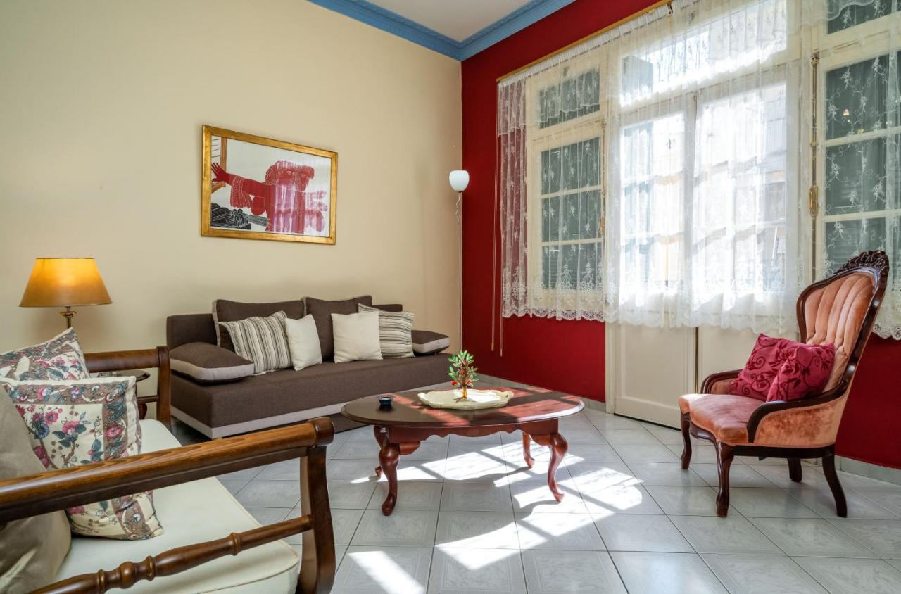 Villa127 *