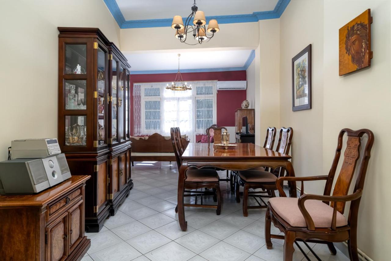 Villa127 *